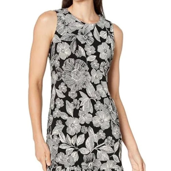 Tommy Hilfiger Sketch Floral Jersey Shift Dress
Size 10 - Picture 3 of 6